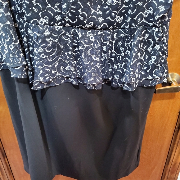 Plus Size Business or Formal Floral Dress - Picture 2 of 5